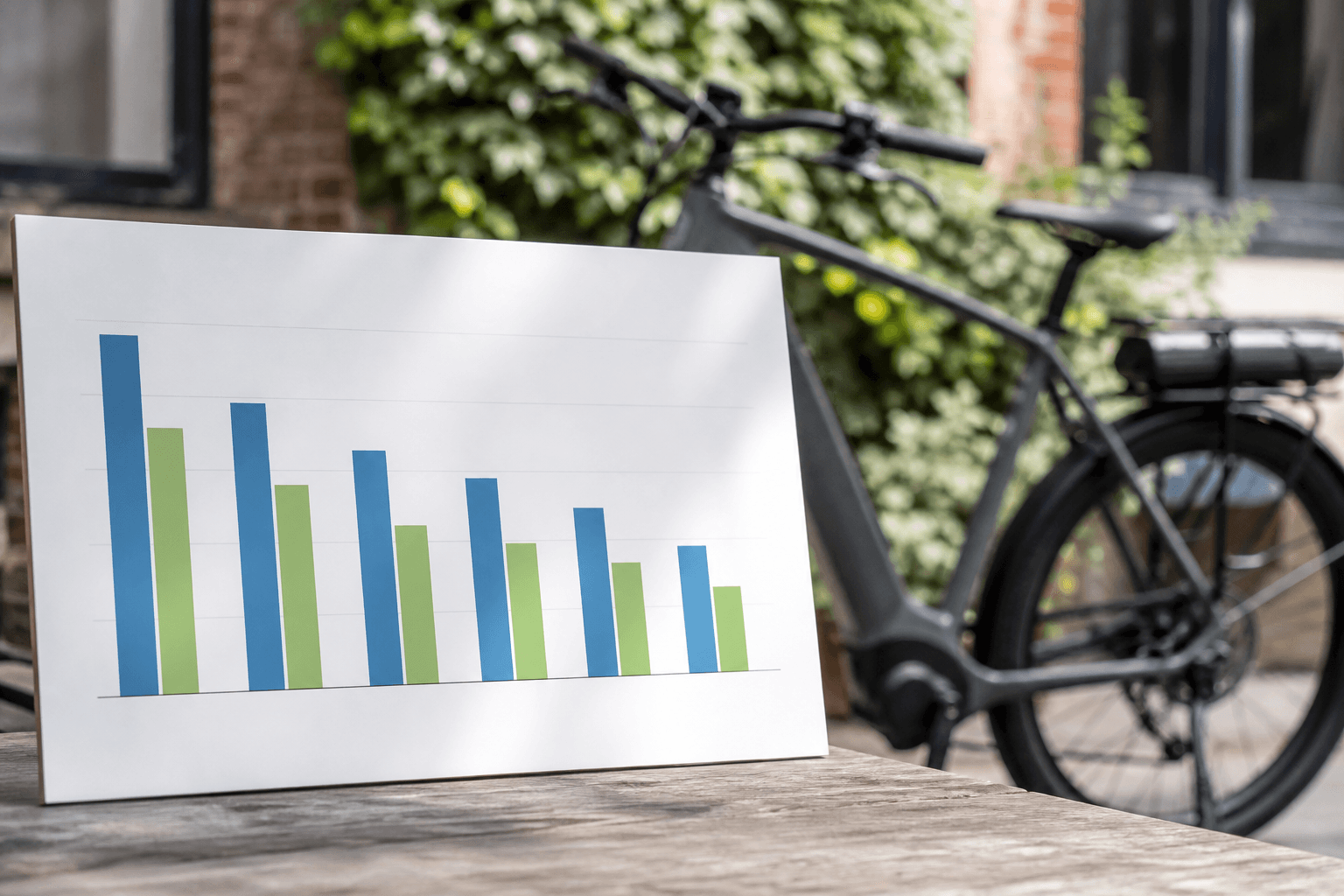 A chart showing the gap between claimed and estimated range for popular e-bike brands.